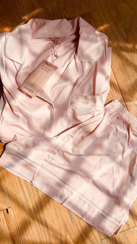 The coziest pjs ever! These also make the best gifts #pjs #pajamas 

#LTKVideo #LTKover40
