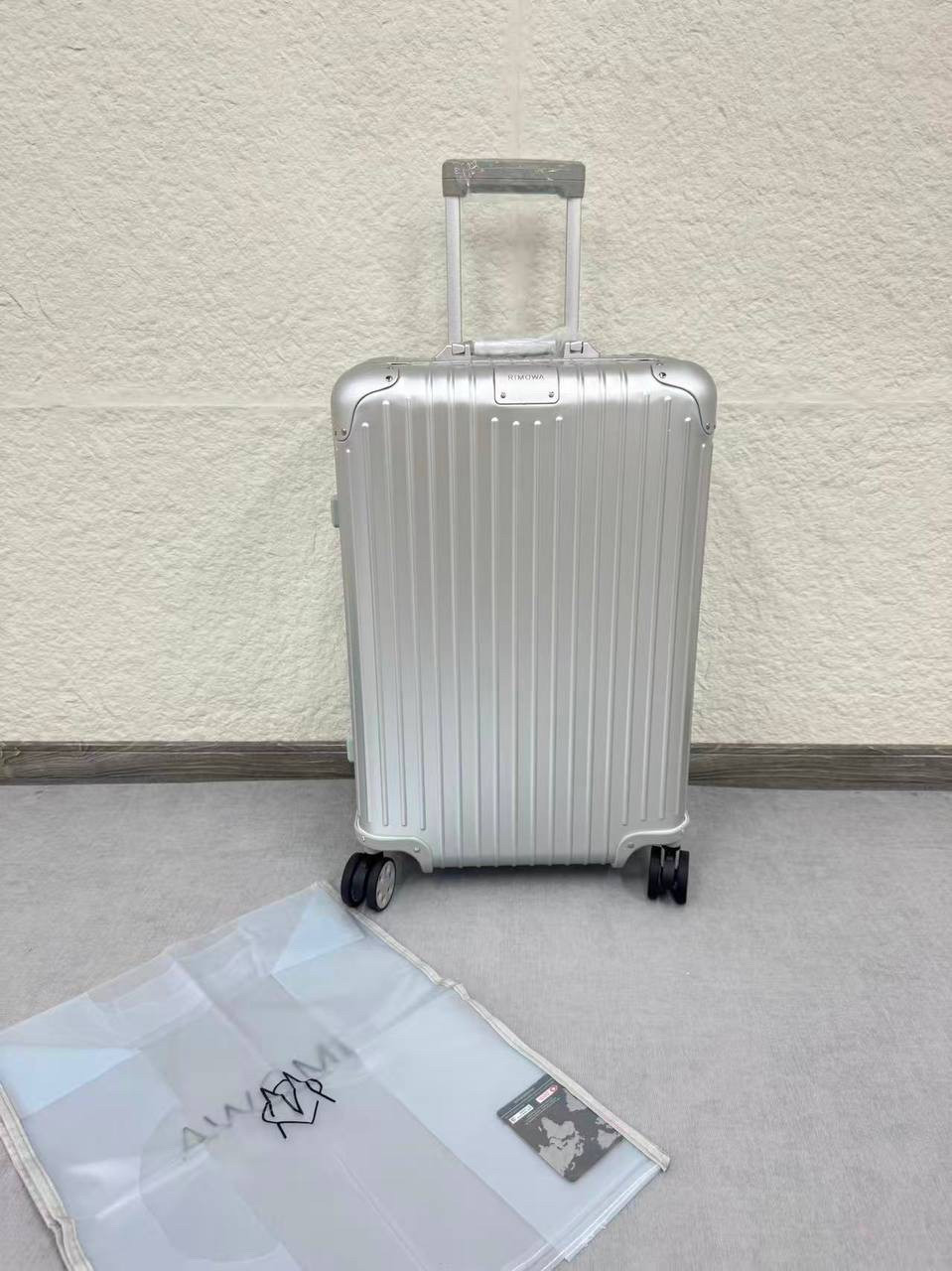 Yellow app DH find! #budgetfinds #boujeeonabudget #bags 

#LTKHome #LTKSaleAlert #LTKStyleTip