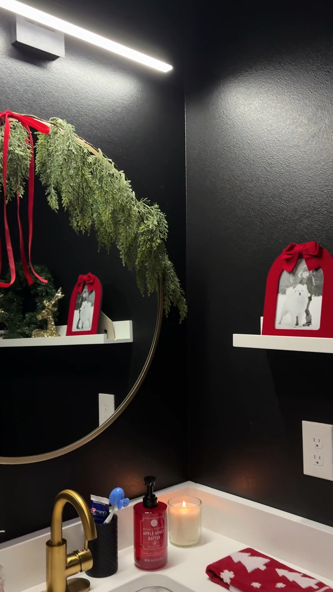 Bathroom Christmas Decor 

#LTKHome #LTKHoliday #LTKSeasonal