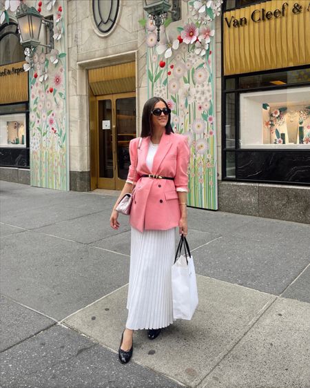 White knit dress and oversized blazer 🌸