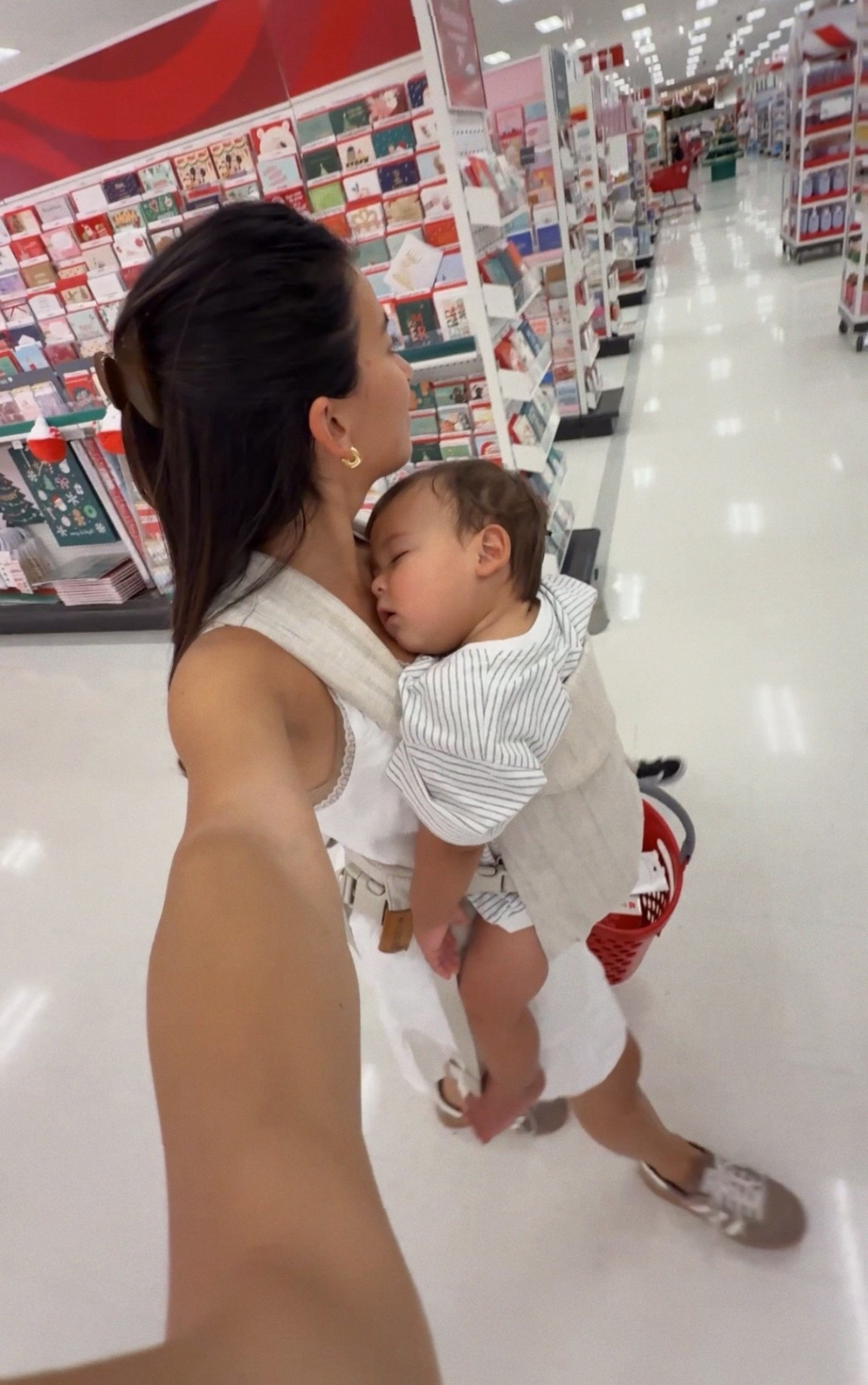 #ad grabbed a Toniebox + a few Tonies for a last min birthday gift because the boys are obsessed with theirs and it’s seriously the one thing that keeps them entertained forever. cannot recommend enough !!!

@target @tonies.us 
#tonies #toniebox2 #targetpartner #wherewilllisteningtakeyou #target #ad #LTKHoliday 

#LTKKids #LTKBaby