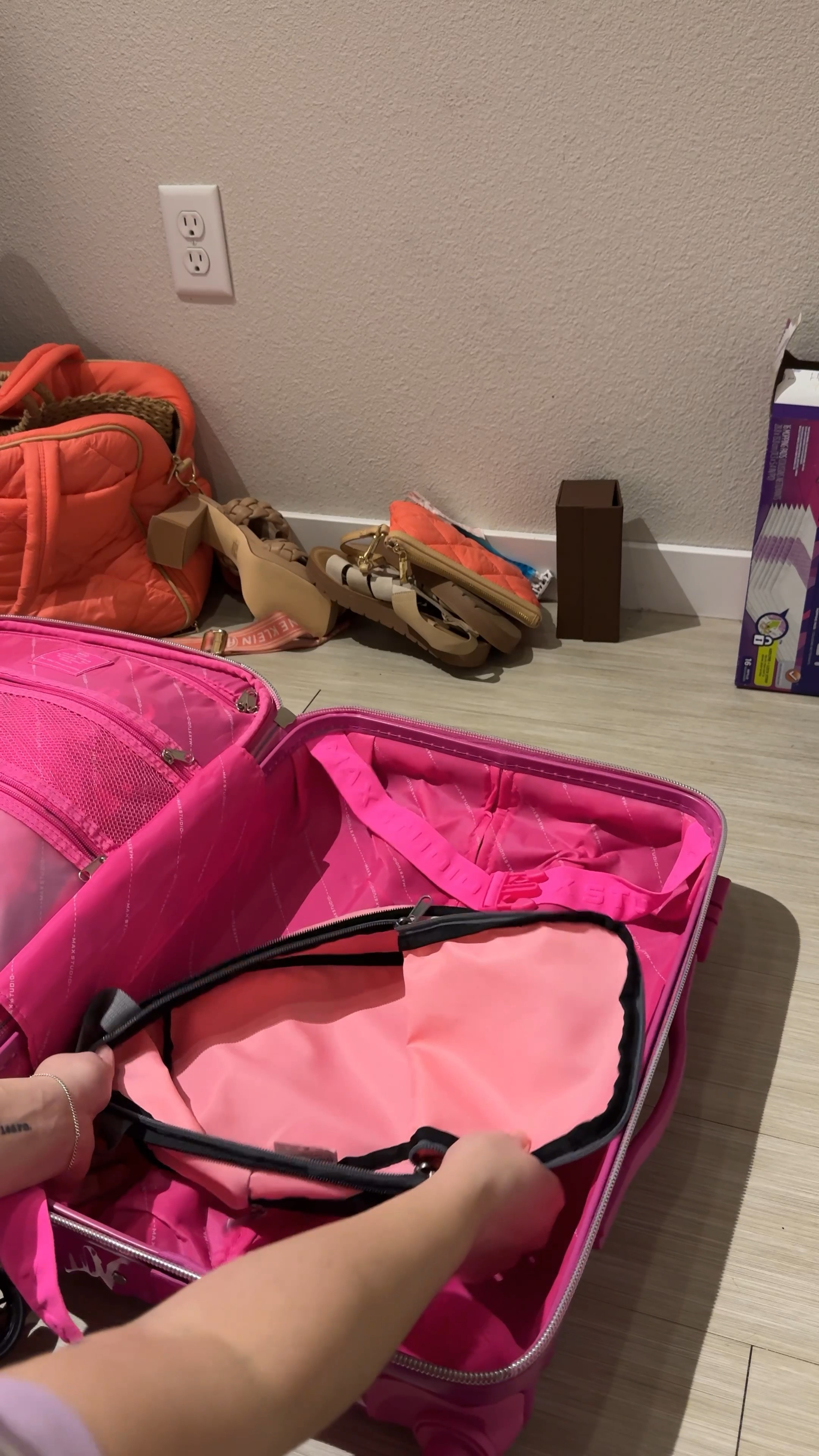 packing for Cabo - I couldn’t find my exact suit case so I linked the next best one 🩷

#LTKTravel