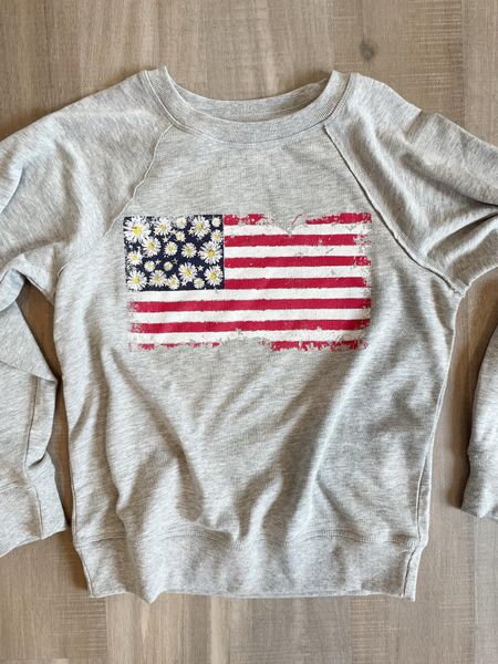 🇺🇸30% OFF! The cutest Floral American Flag sweatshirt with those flowers! True to size 

Xo, Brooke

#LTKtravel #LTKstyletip #LTKSeasonal