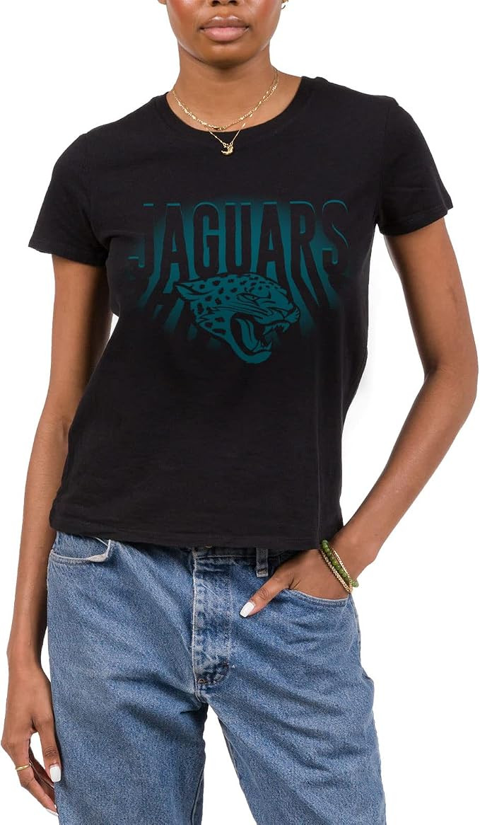 Junk Food NFL Womens NFL Team Spotlight T-Shirt | Amazon (US)