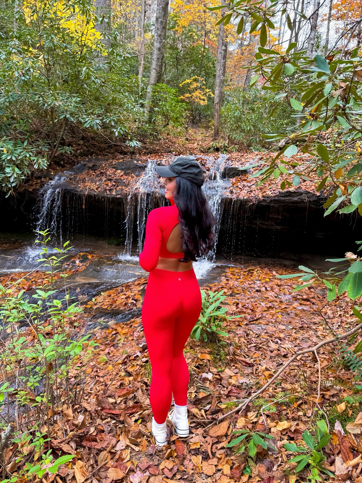 Under $30 Amazon workout set (small, 5+ colors), under $17 Amazon cropped puffer vest (small, 5+ colors), under $30 adidas hat, under $30 Amazon  high top sneakers (tts) and under $10 Amazon socks #founditonamazon 



#LTKSaleAlert #LTKActive #LTKFitness