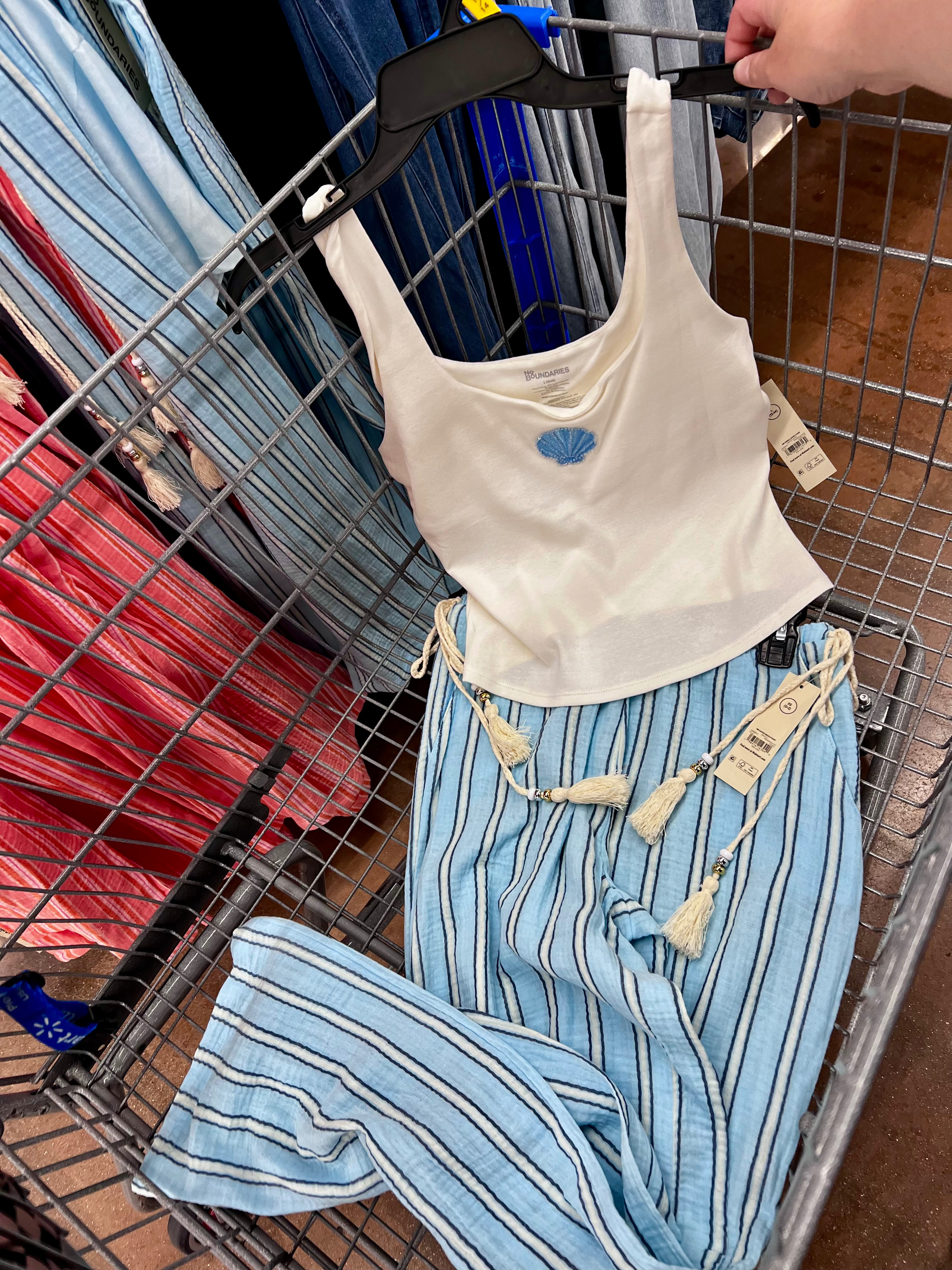 Have you guys seen this ADORABLE Women's outfit at Walmart yet!?!?!? 😱🥹 

 #LTKgrwm #LTKootd #LTKmomlife
