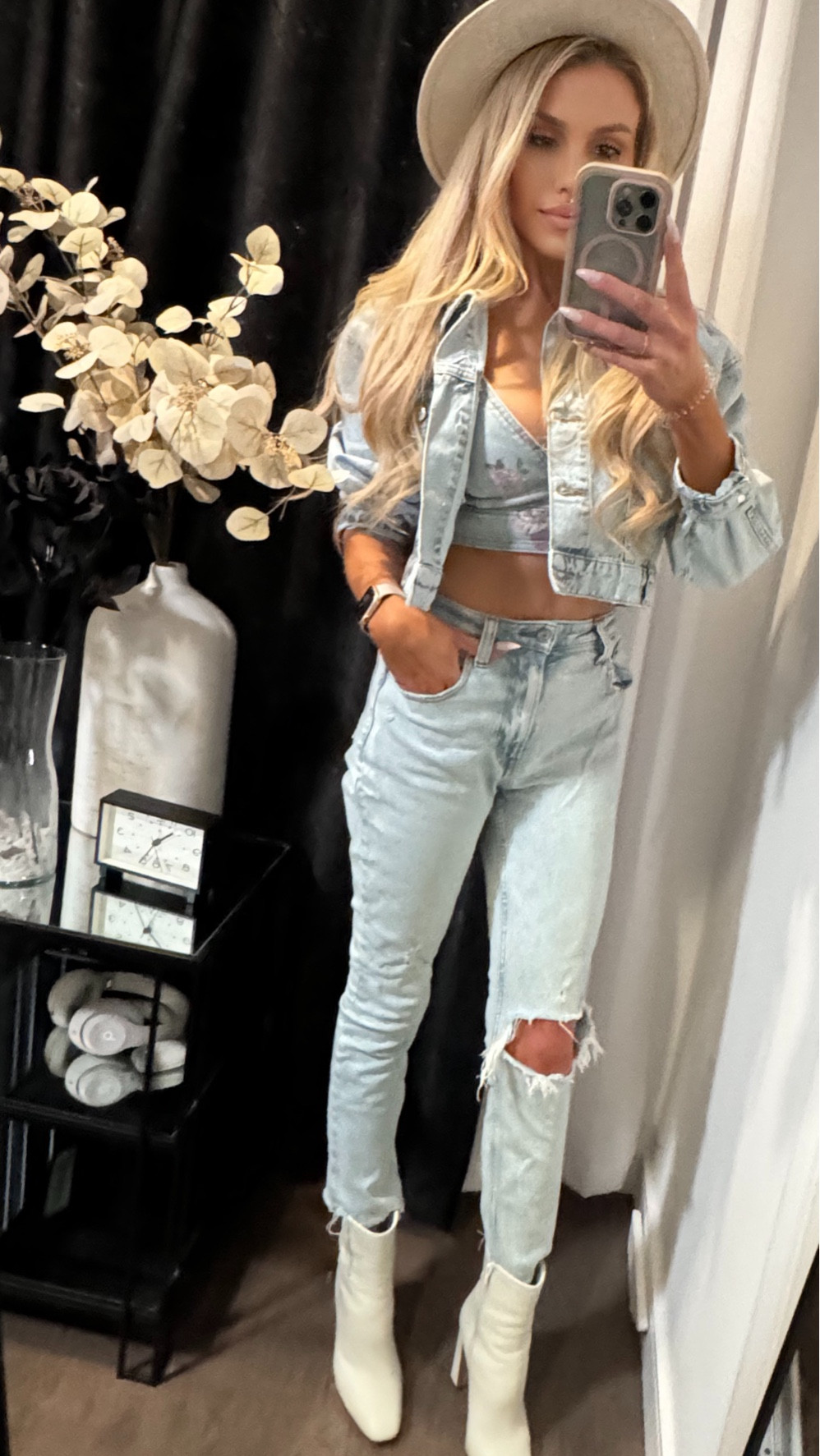 Denim Vibes
Jacket - Zara XS
Top - Target XS
Pants - Abercrombie and Fitch 0/25
Boots - Steve Madden size 7

#LTKFestival #LTKfindsunder50 #LTKfindsunder100