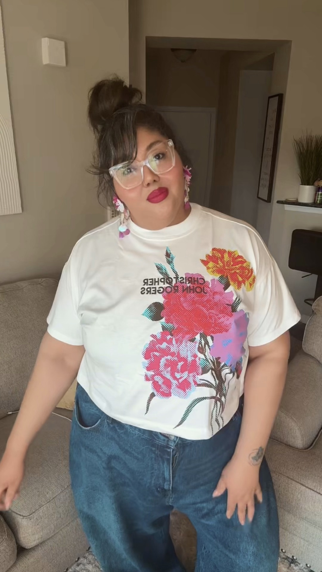 White tee but make it feel elevated 🌸
Lipstick: Dose Of Color Pinky Promise
Earrings : FashioNova Coralia Earrings 

#LTKootd #LTKPlusSize #LTKgrwm