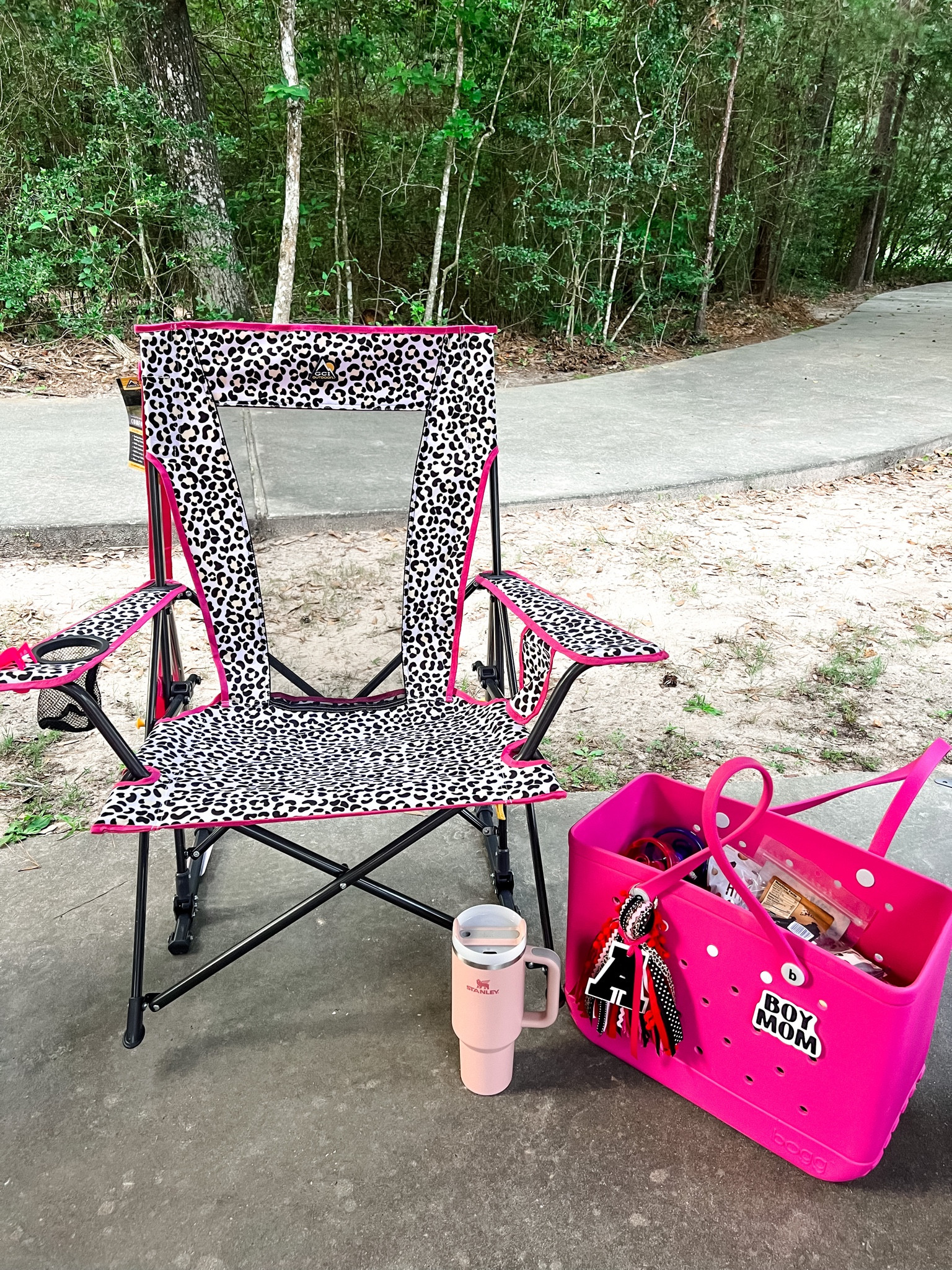 Pink camo camping chair hot sale