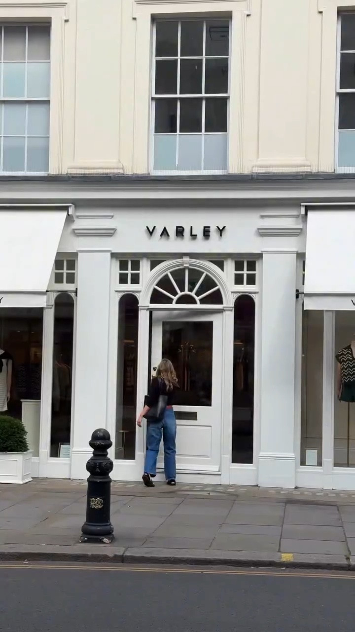 Ad Popped into the Kings Road @varley store to try on a few favourites - cosy sweats, relaxed sets, and those easy layers that make everyday dressing feel effortless. The whole collection felt so considered and wearable - elevated off-duty essentials in a beautifully curated space. You can see how I styled my favourite looks in my latest Weekly Seven on Substack

#LTKsummer #LTKuk #LTKfitness