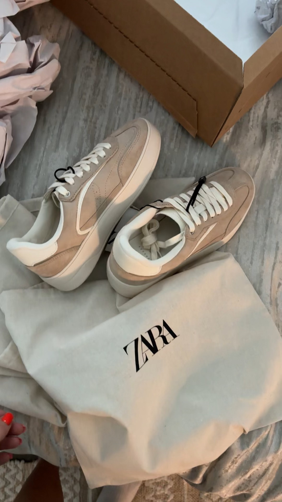 Zara sneakers, very soft and comfortable 

#LTKSaleAlert #LTKShoeCrush #LTKSummerEdit