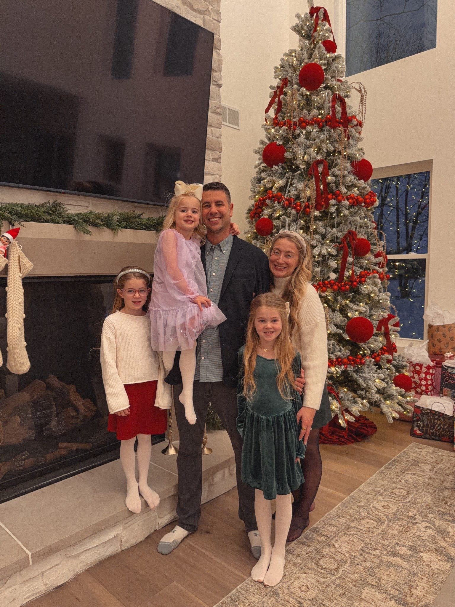 girls holiday outfits ✨💓❄️

#LTKHoliday #LTKKids #LTKSeasonal