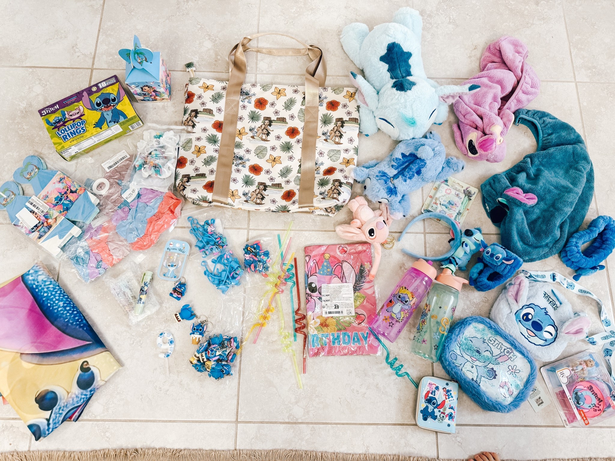 Stitch birthday party finds! 

#stitch #stitchbirthday #partyfavors #partydecor
#stitchgift #stitchdecor #temu #temufinds #aliexpress 

#LTKSummerEdit #LTKParties #LTKKids