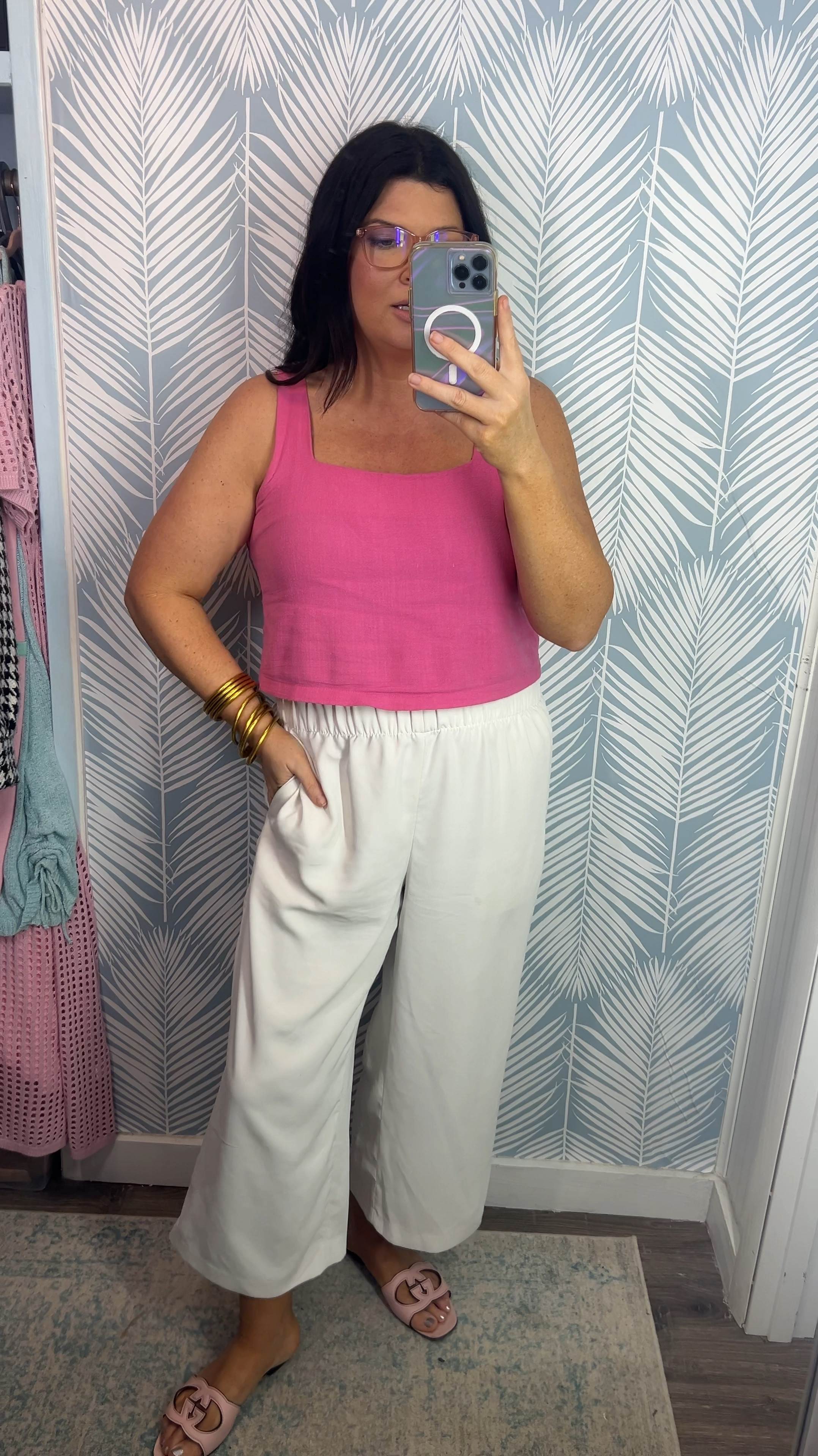 Wearing the top from this two piece set and paired it with relaxed white pants 
Size L 


#LTKMidsize #LTKSeasonal #LTKOver40