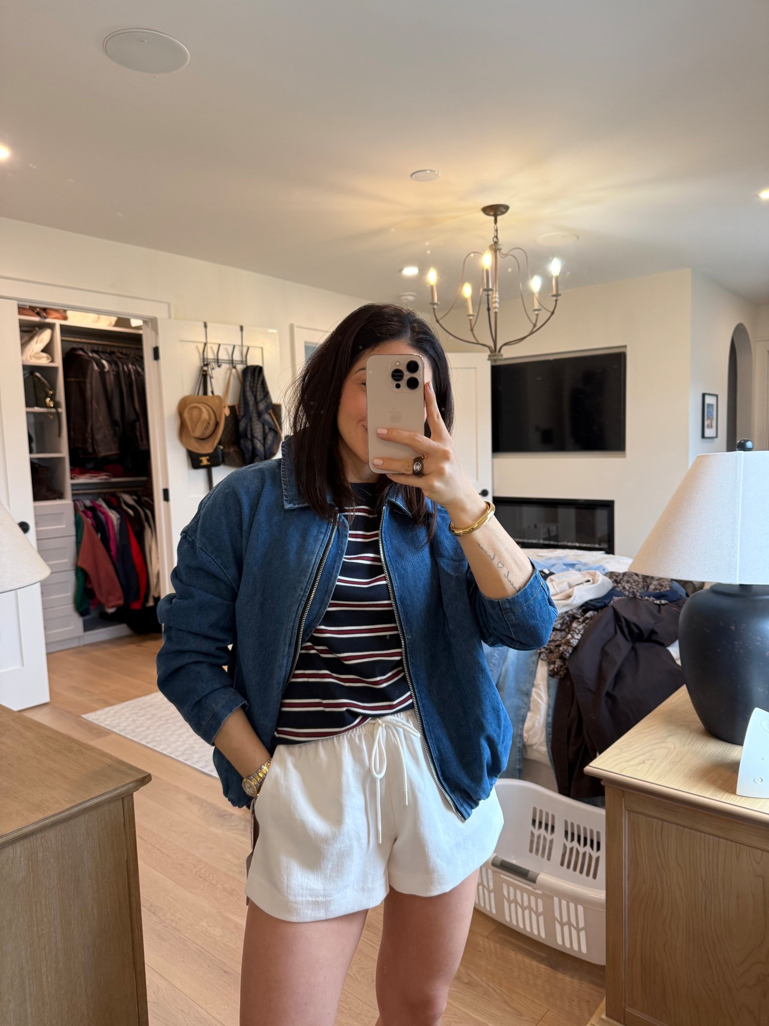 Tee: size small 
Shorts: XS
jacket: small

#LTKsummer #LTKworkwear #LTKtravel