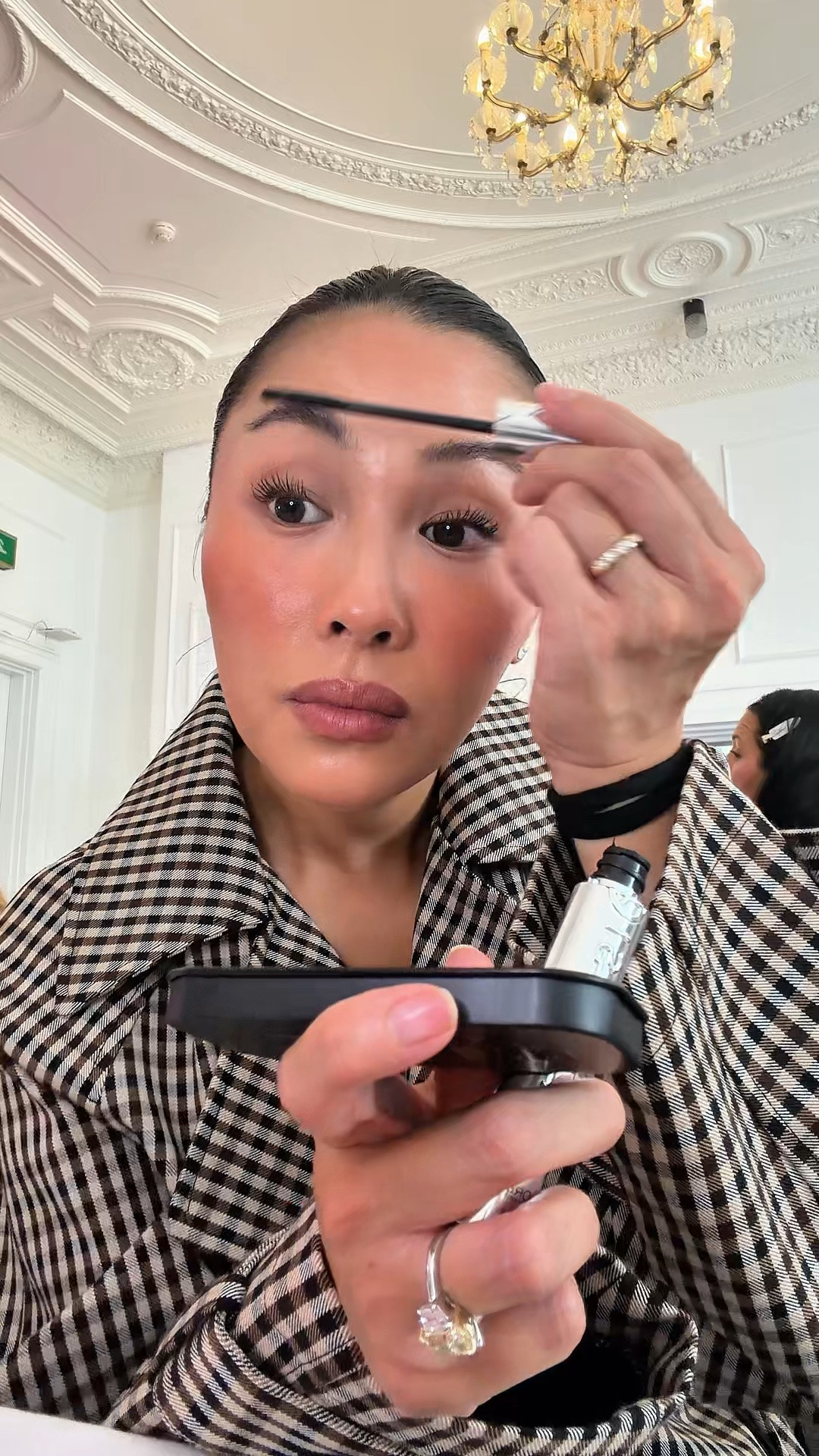 This drugstore mascara >>

#LTKgrwm #LTKSaleAlert #LTKBeauty