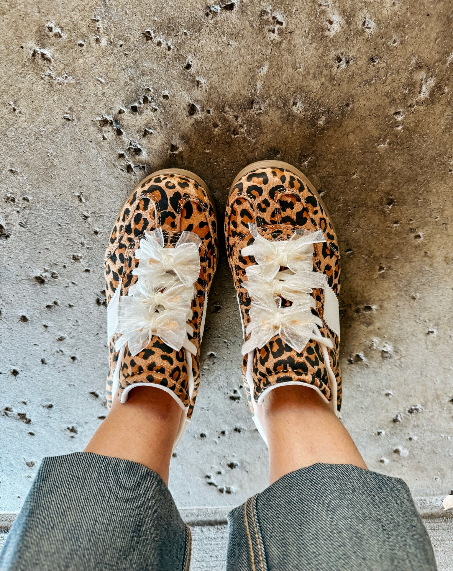 Target $35 leopard sneakers with cute lace bow clips

Target shoes
Leopard sneakers
Shoe charms

#LTKShoeCrush #LTKFindsUnder50 #LTKSeasonal