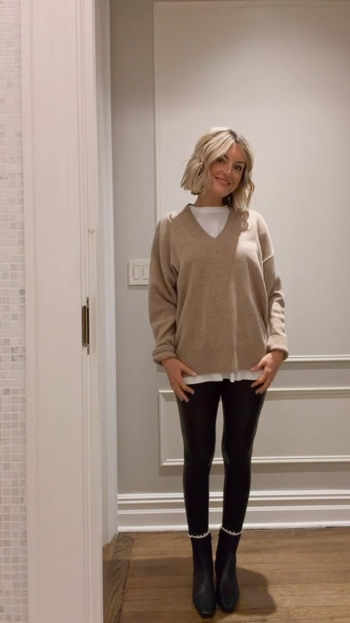 This is what I wore to be comfortable around New York yesterday when we went to a few stores & Times Square! It’s been awhile since I pulled out a pair of faux leather leggings! Wearing S in this sweater!

Loverly Grey, Quince, faux leather leggings, winter outfit, comfortable cute outfits, white t-shirt, New York outfits 

#LTKSeasonal