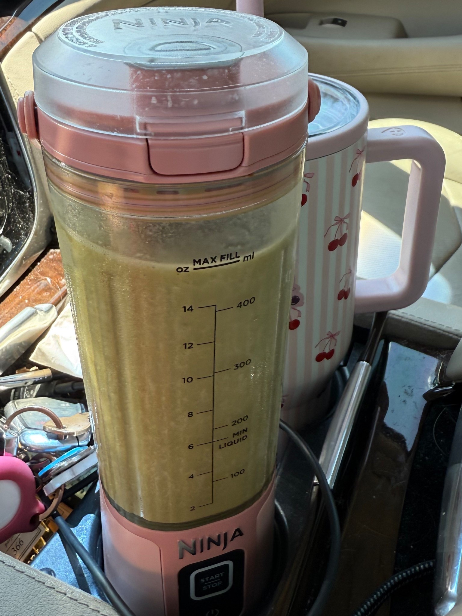 Blender that you can take on the go? Yes please! Perfect for my daily protein shakes on the way to work. 