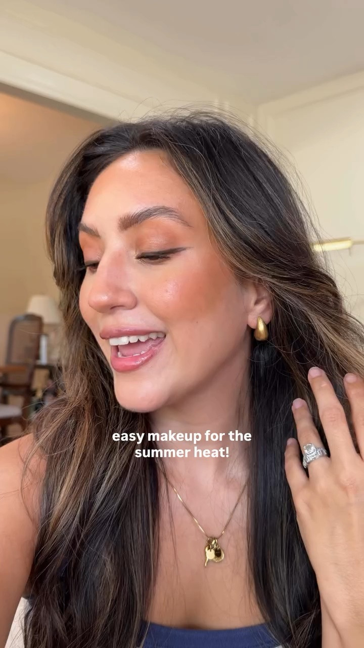 summer *acne safe* makeup on repeat🫡

SHADES:
Water fresh tint- medium plus
Concealer- 2 warm
Bronzer-  4
Brow- medium 
Lip gloss- salty tan 
nose contour- truffle 
Dior contour- 2 tan
blush- 11
eyeliner- the perfect brown

#summermakeup #glowymakeup #10minutemakeup acne safe makeup , acne safe products

#LTKBeauty #LTKgrwm