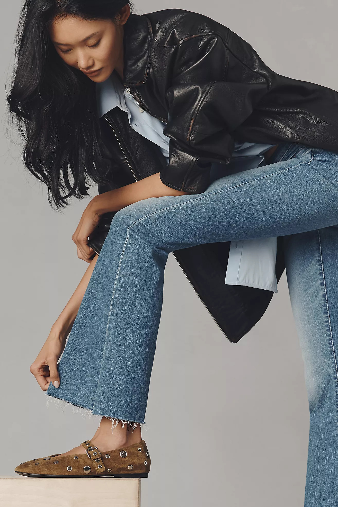 MOTHER Weekender Mid-Rise Flare Jeans | Anthropologie (US)