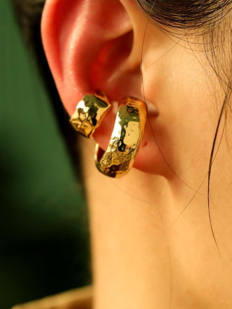 2pcs Textured Metal Ear Cuff | SHEIN