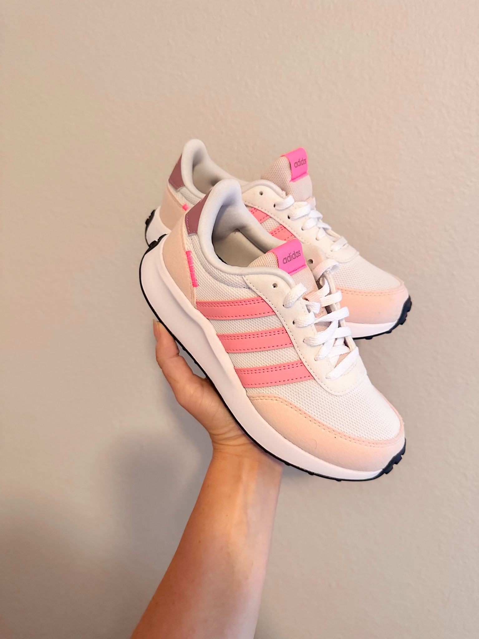 Run 70s shoes 
Children shoes 
Kids shoes 
Adidas sneakers 
Back to school 
Tennis shoes 

#LTKkids #LTKshoecrush #LTKBacktoSchool
