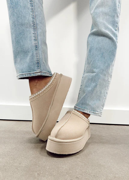 [Pre-Order!] Jazmin Platform Slipper | Lane 201 Boutique