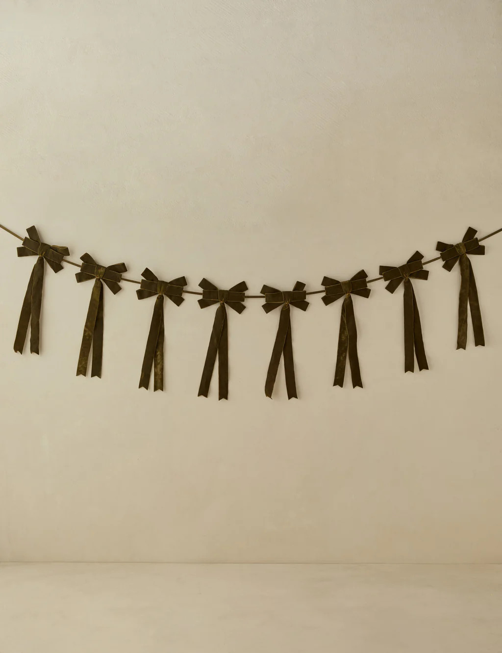 Mauree Velvet Garland | Lulu and Georgia 