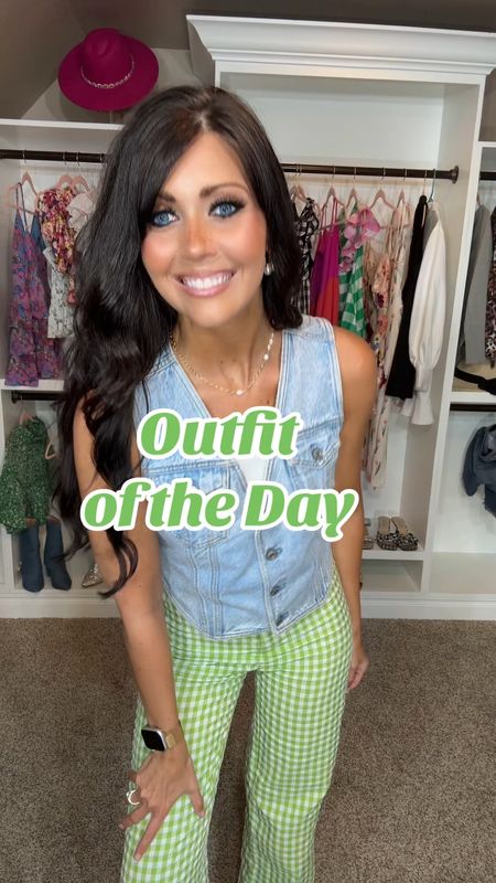 Oufit of the day 💚🤍

Love this outfit ! 🤍
I did discover the pants are a little see thru . I’m wearing a size XS in the pants , small top and Small in vest . Just click down below on product to shop . Add to cart like normal and checkout 😃 Thank You for being here🥰

#LTKFindsUnder100 #LTKFindsUnder50