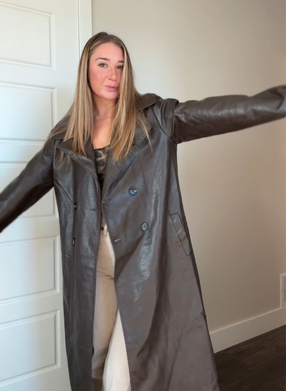 PLT leather trench 🍂

#LTKstyletip #LTKSeasonal #LTKtravel