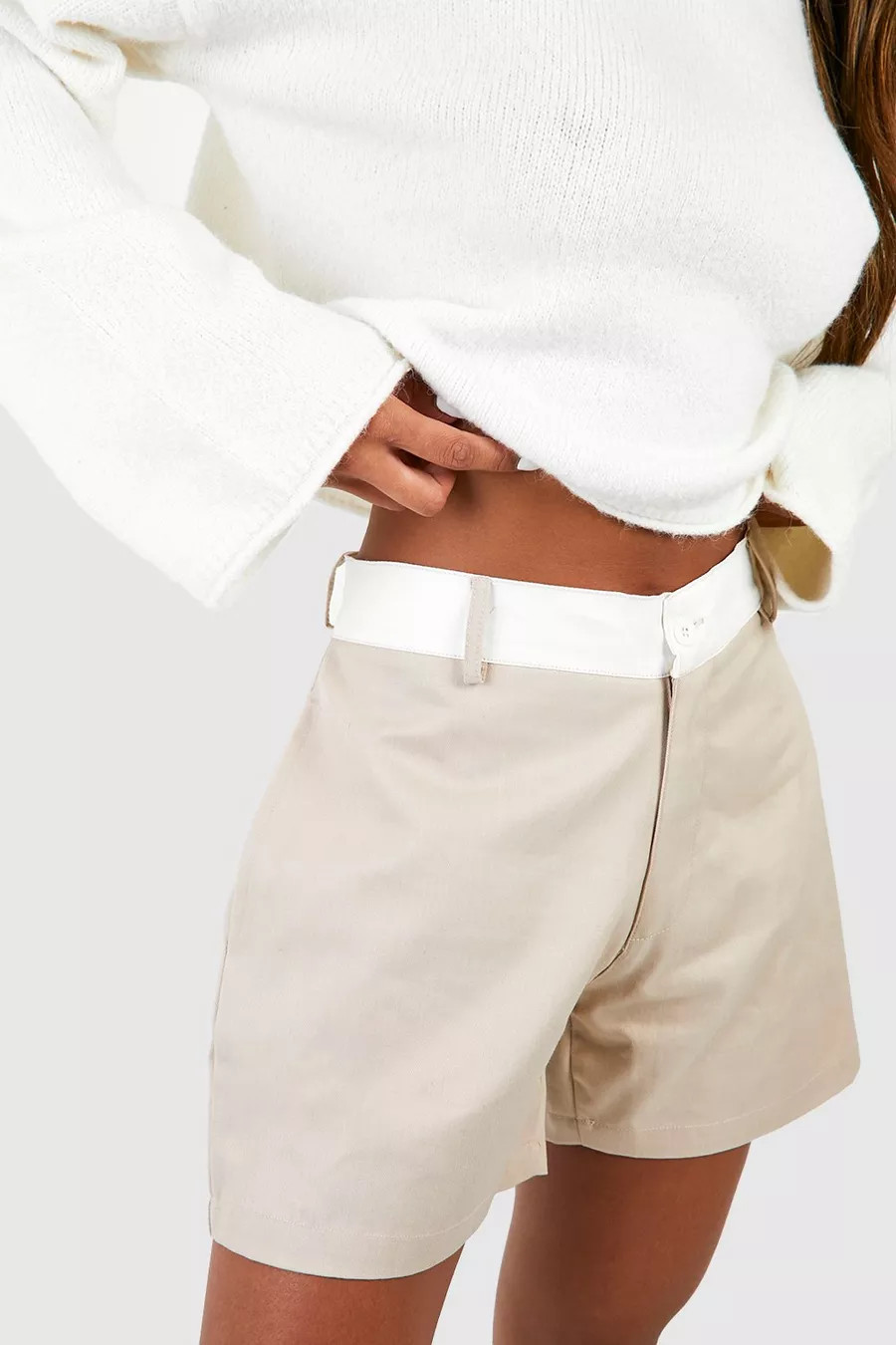 Short de tailleur à taille contrastante | Boohoo.com (FR)