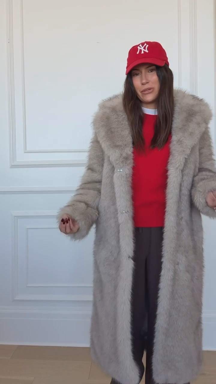 Holiday travel outfit ♥️ these are the best travel pants!! Obsessed! 

Wearing size small regular in the pants (I’m 5’7”) & small in the red sweater 

@aritzia

#LTKHoliday #LTKTravel #LTKSeasonal