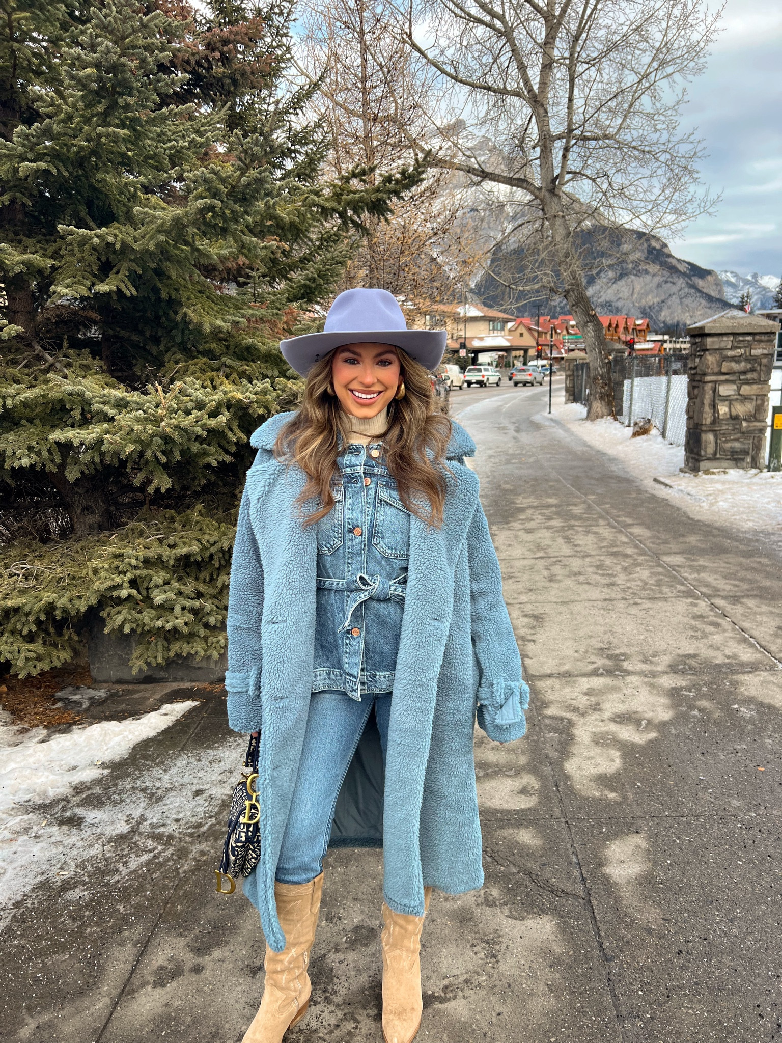 Western wear but let’s make it chic 🩵 

#LTKSeasonal #LTKStyleTip #LTKHoliday