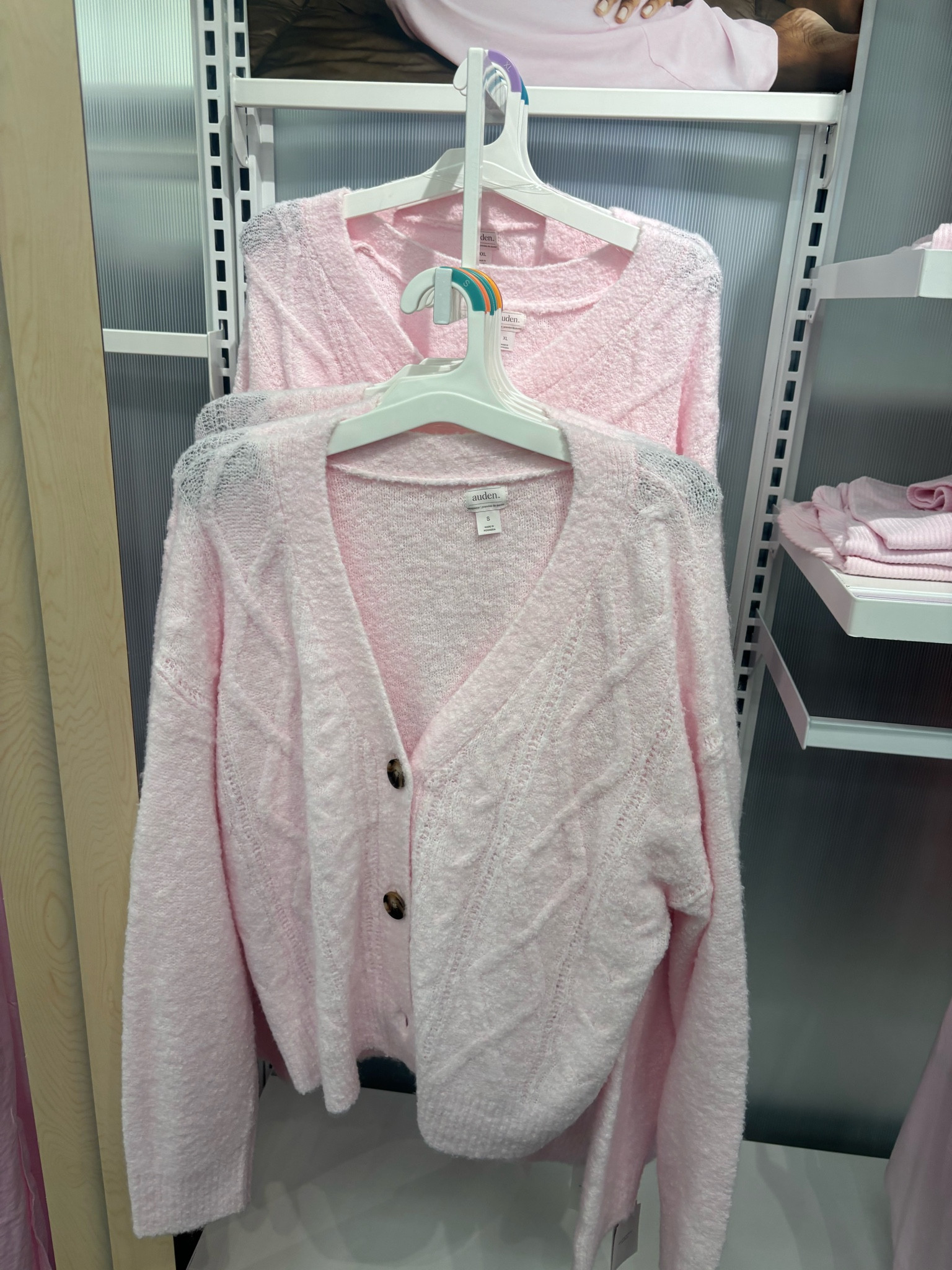 Perfect pink fall outfit 

#LTKSeasonal #LTKSaleAlert #LTKHoliday