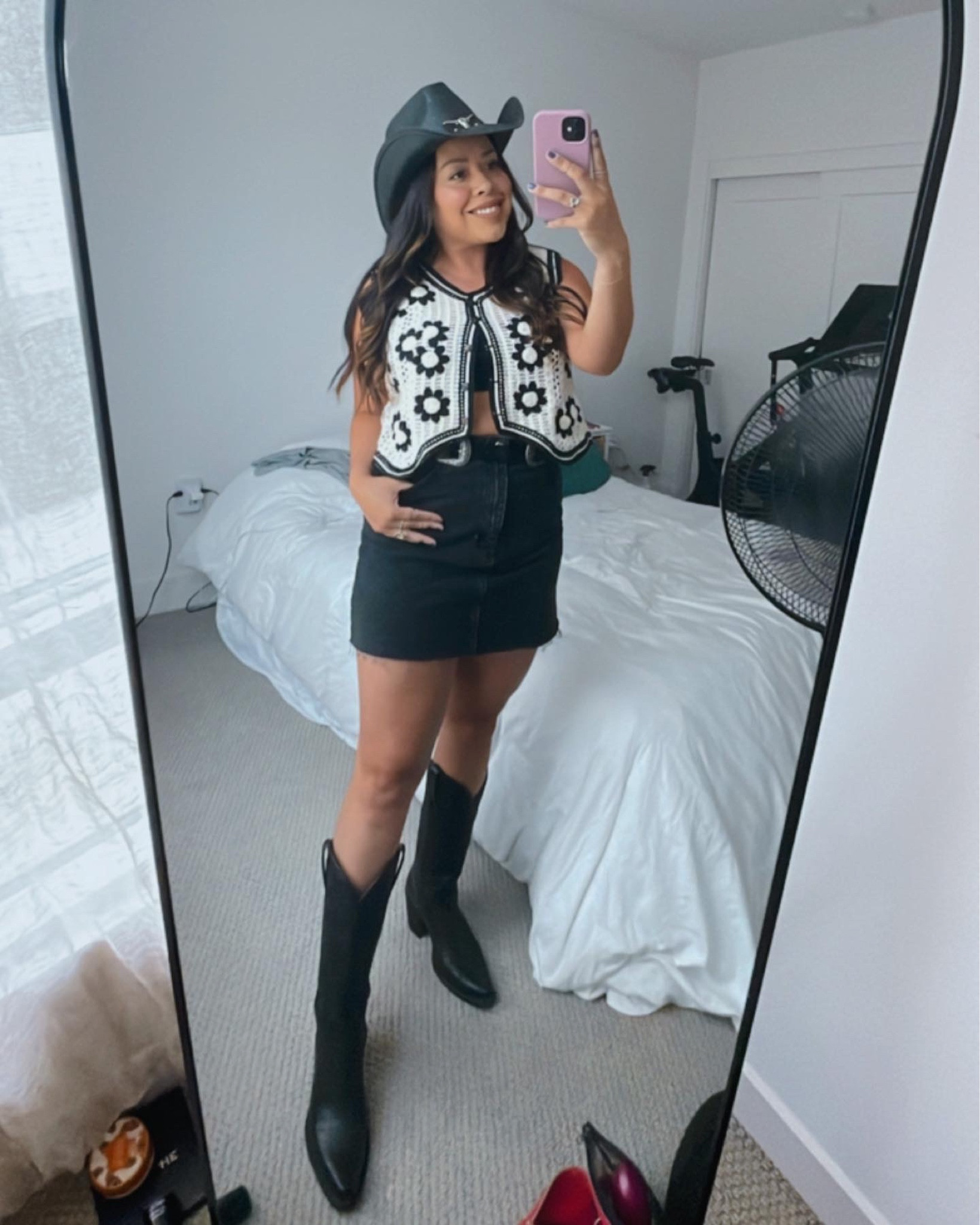 Country concert outfit, cowgirl boots, cowgirl outfit

#LTKshoecrush #LTKSeasonal #LTKstyletip