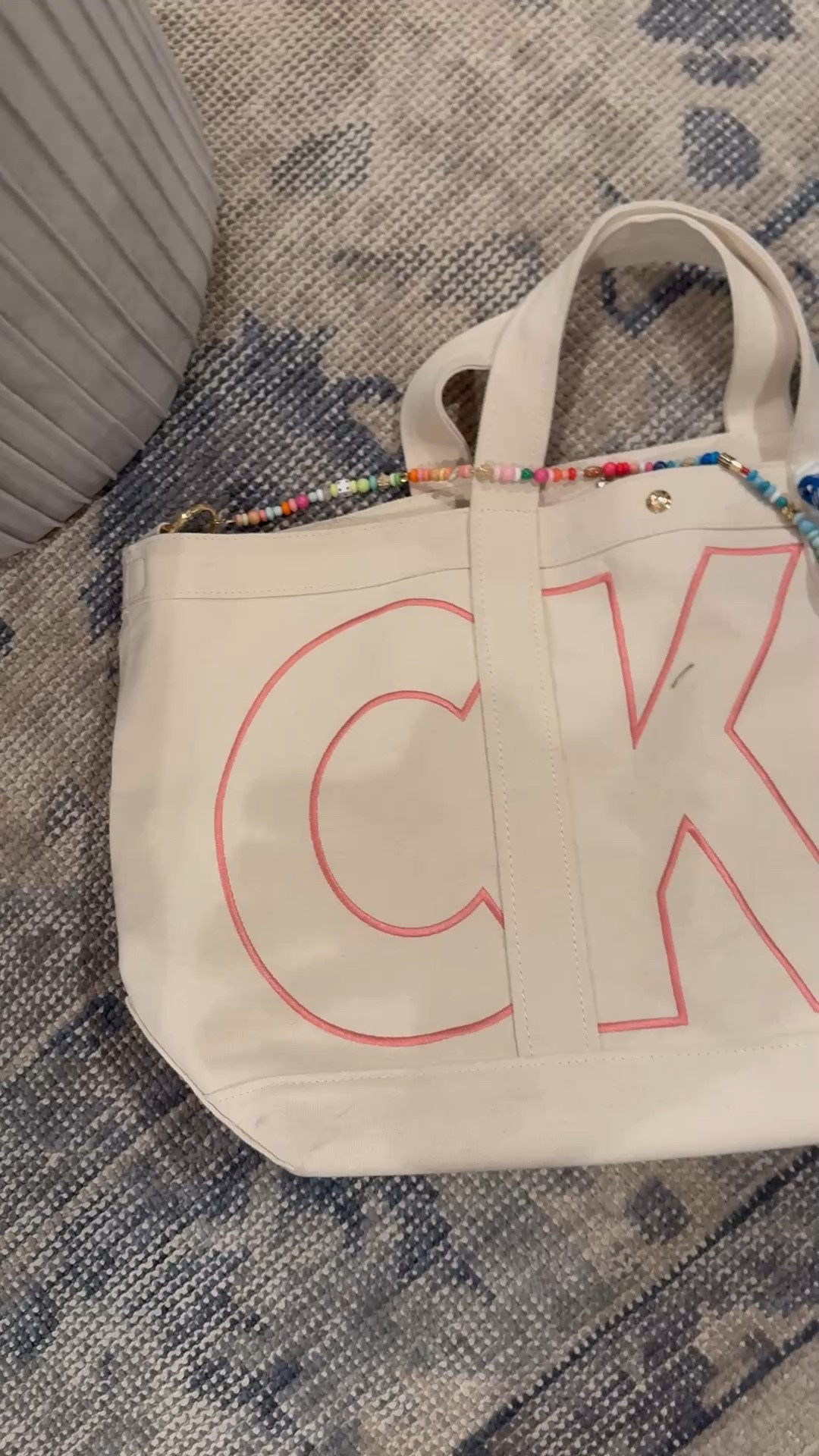 I love this bag… This one is the large – but I have ordered myself a medium in the mushroom color! 


#LTKItBag #LTKStyleTip #LTKGiftGuide