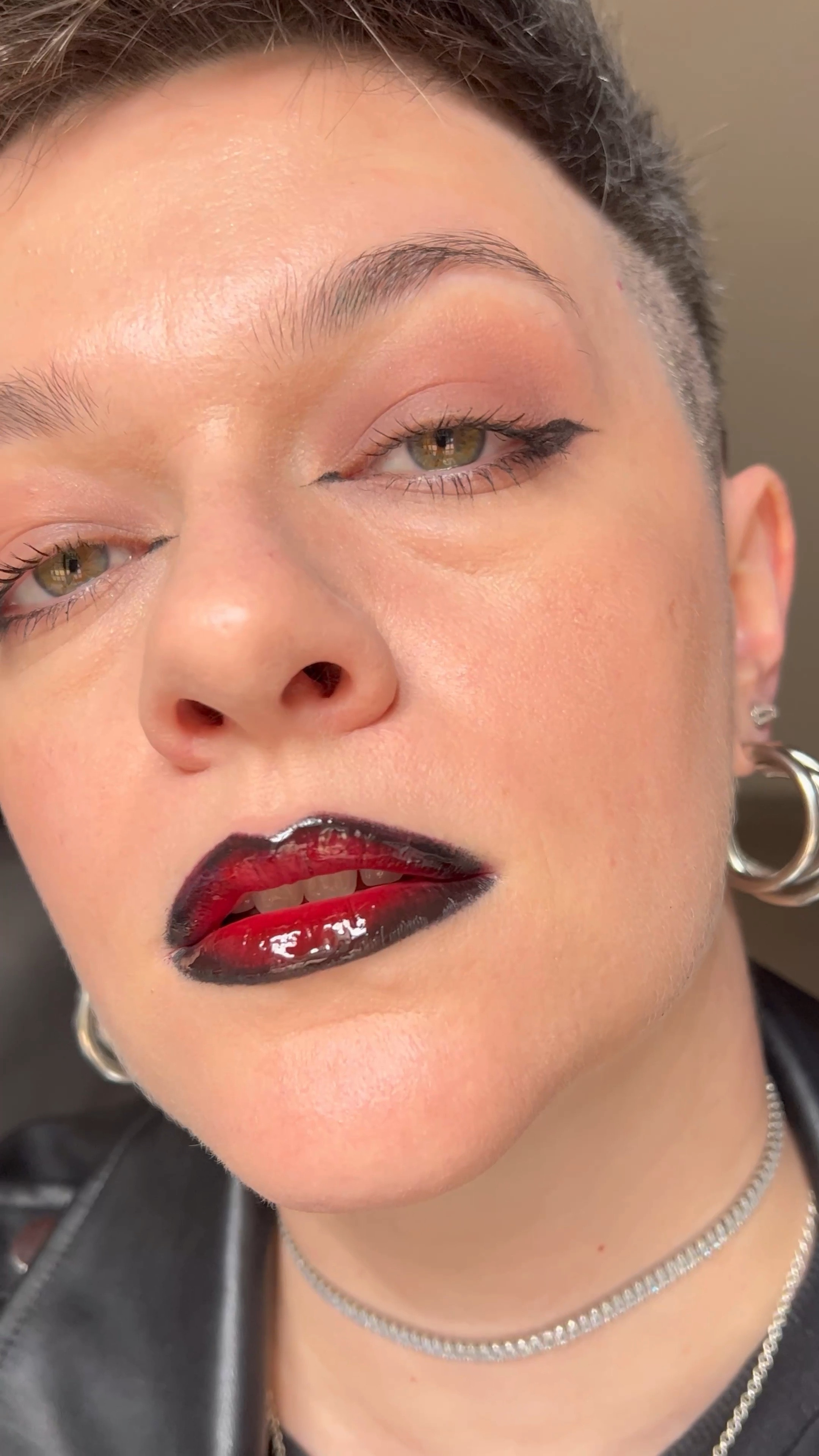 Vamp Lips é uma trend muito forte do TikTok que com certeza vai dominar o Halloween desse ano! Vem aprender como faz e veja a listinha de produtos pra vc copiar 🧛‍♀️ #LTKConBR2023

#LTKFind #LTKbeauty #LTKbrasil