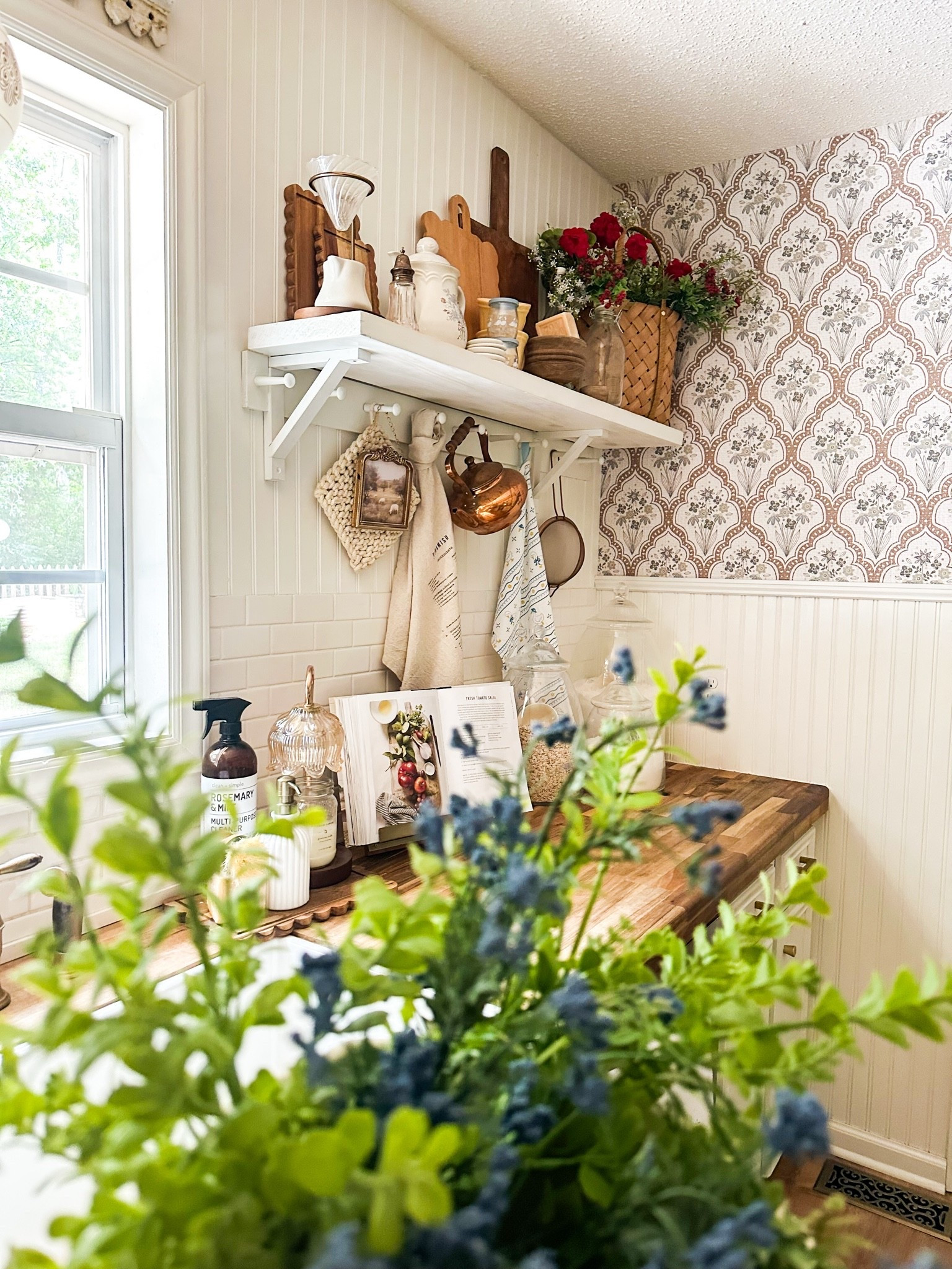 Cozy summer kitchen

#LTKHome #LTKSeasonal #LTKSaleAlert