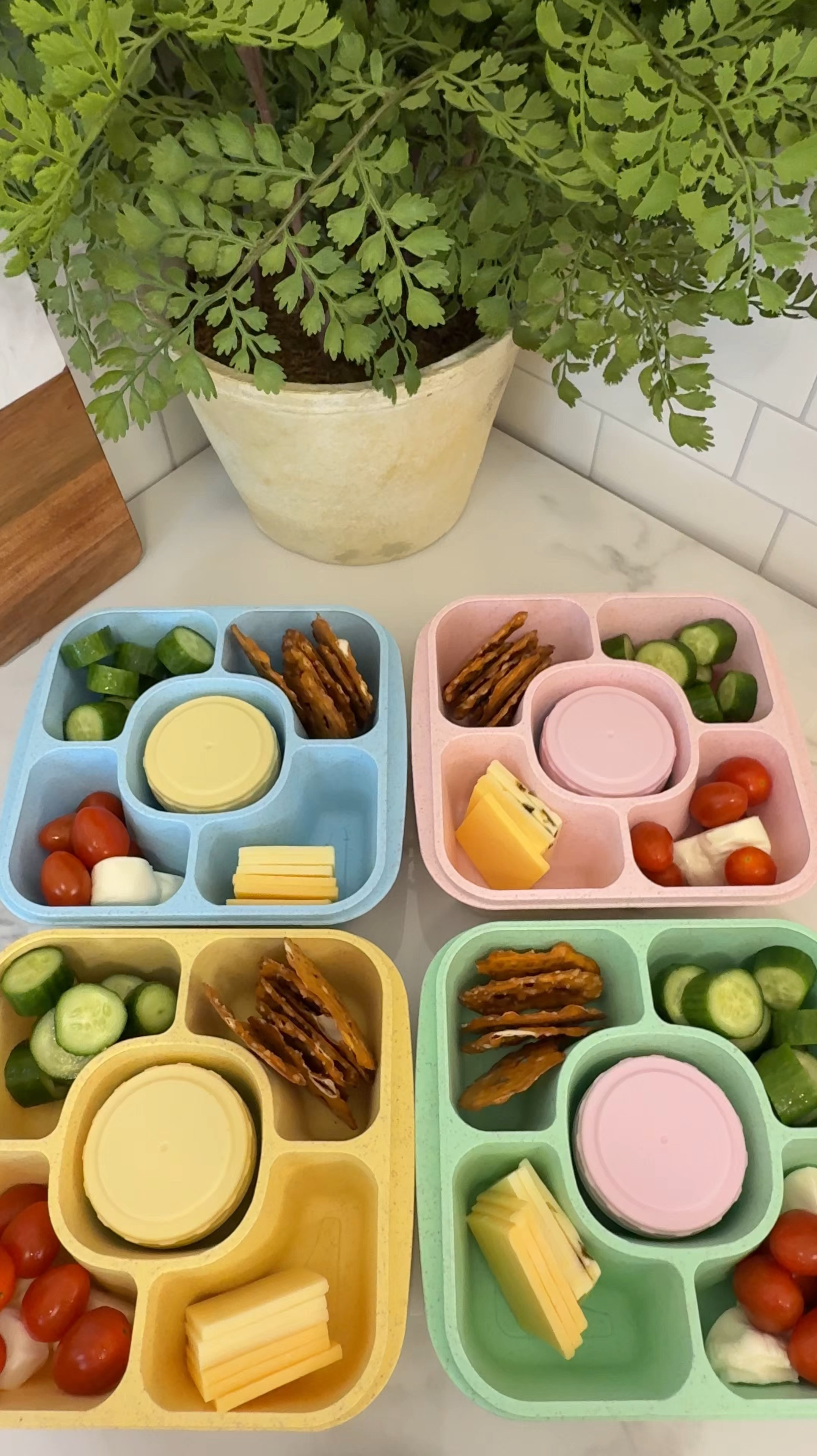 The perfect bento snack boxes for on the go!

The CAPERCI lunchable bento snack boxes make meal prep, easy and fun! Perfect for packing, balanced snacks, and small meals for work school or travel. With multiple compartments, they keep food fresh and neatly organized – no more squish snacks!

#ltkfinds #amazonfinds #MealPrep #BentoBox #LunchboxEssentials #KitchenMustHave #FoodStorage #LTKHome

#LTKFamily #LTKKids #LTKMostLoved
