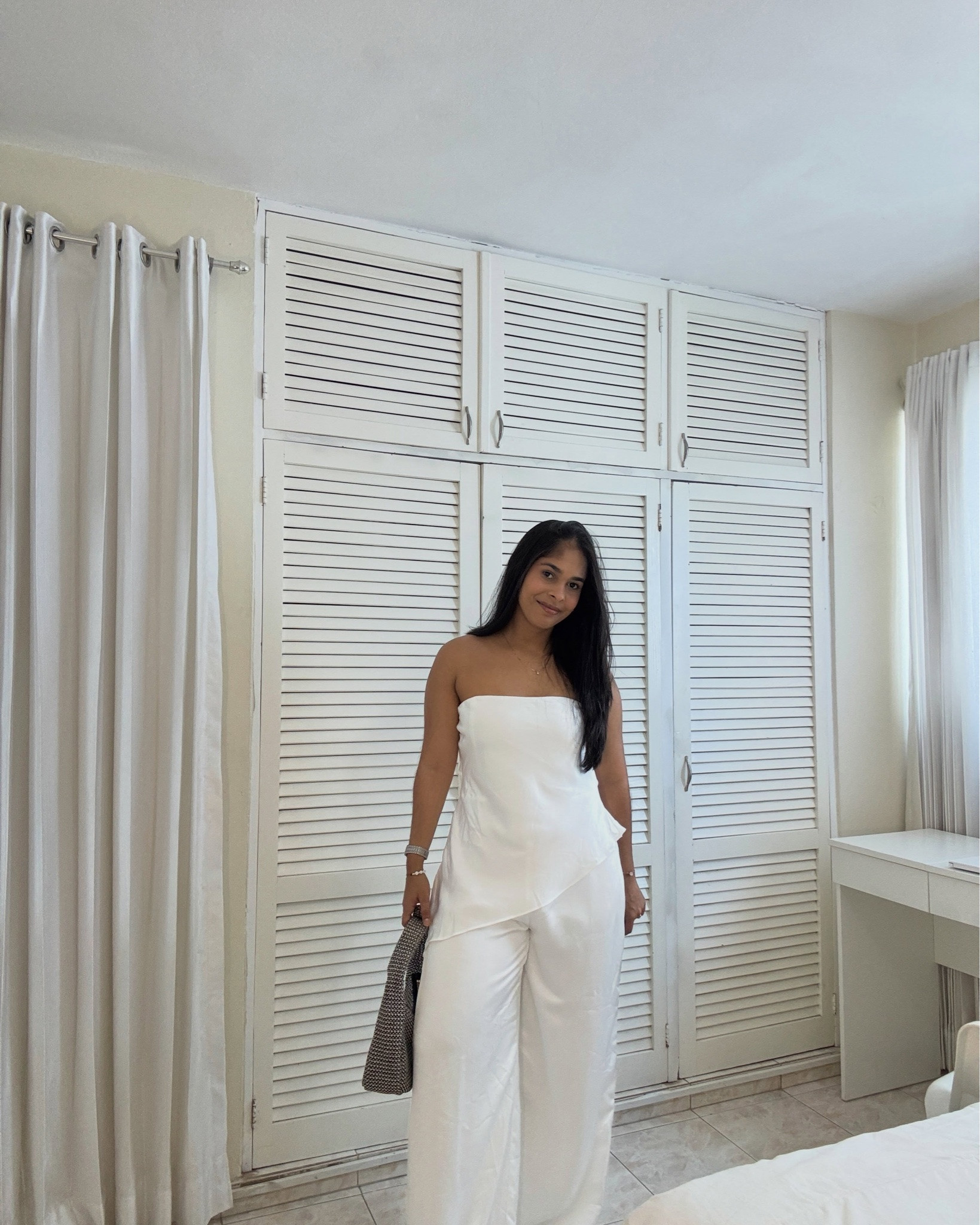 Sintiéndome linda ♥️ si te gustó comenta para enviarte el link 😘

Amé este jumpsuit de @lulus 
#lulus #outfits #outfit #ootd #grwm