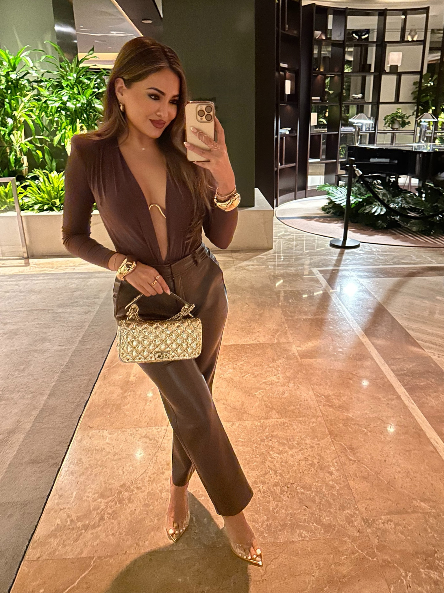 An all brown look 💫 • #ootd #style 

#LTKbeauty #LTKfindsunder50 #LTKstyletip