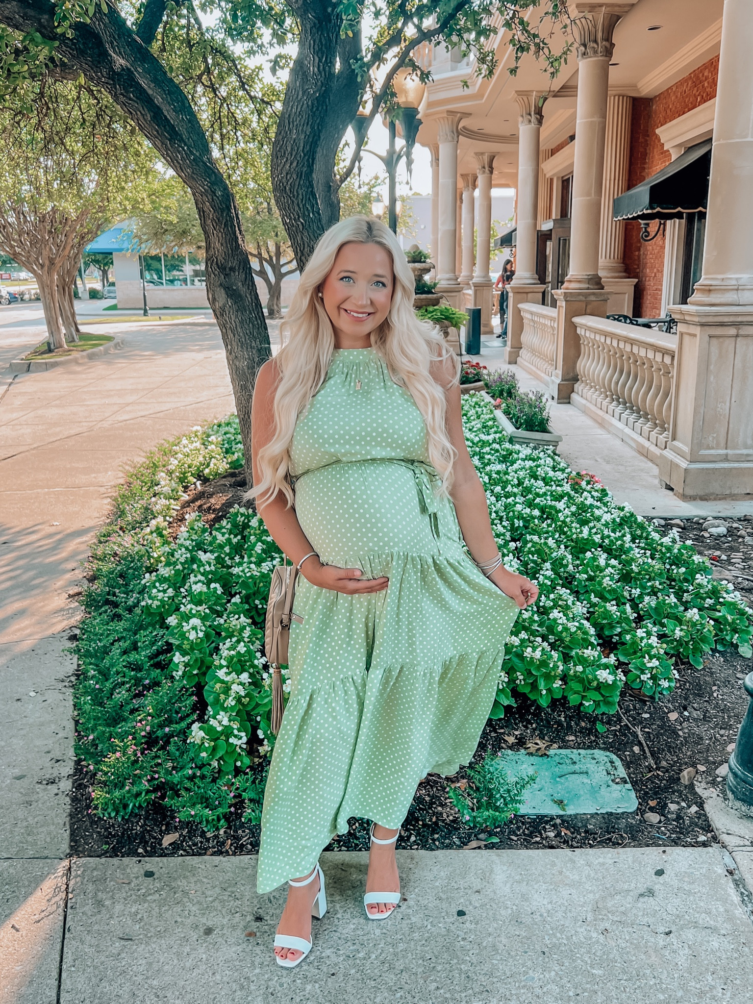 This dress😍 >>> 

Details: linked in my LTK (link in bio) 