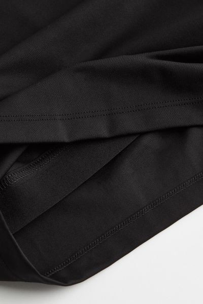 DryMove™ Cropped sports vest top | H&M (UK, MY, IN, SG, PH, TW, HK)