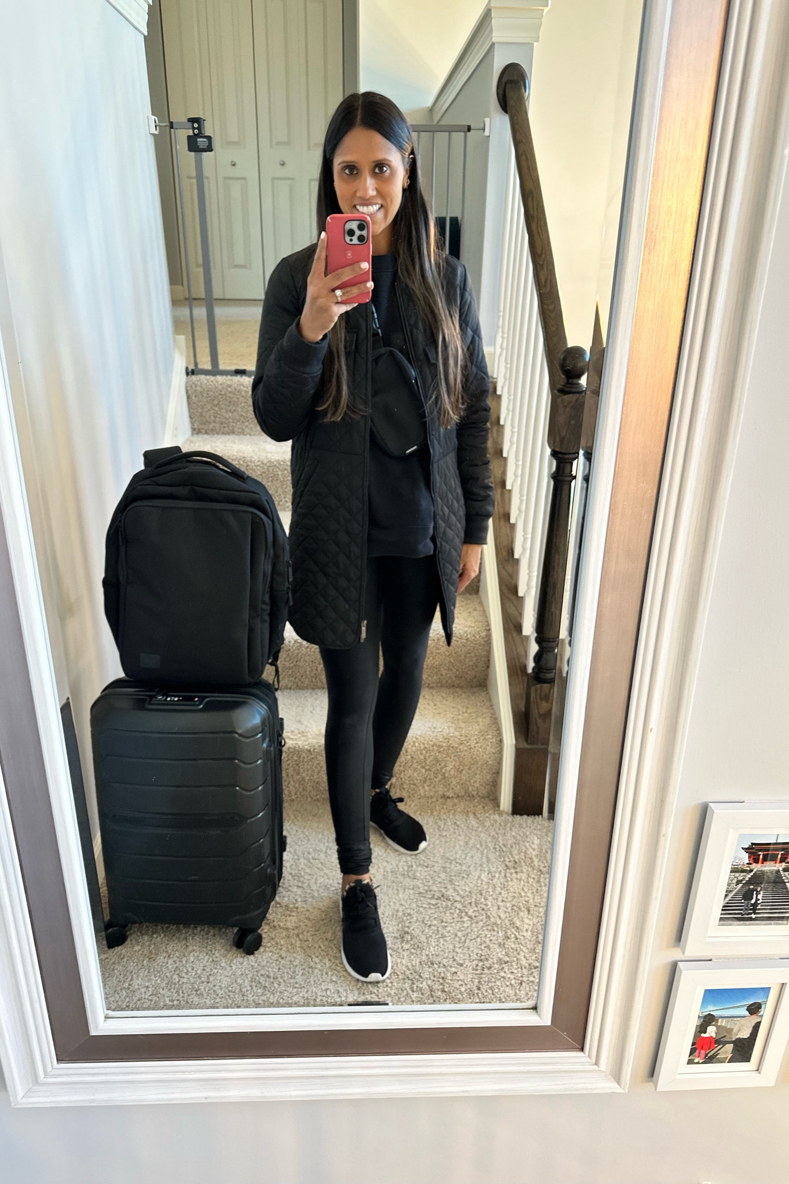 Triple black travel outfit for the win! Love this look -

#LTKfindsunder100 #LTKtravel #LTKstyletip