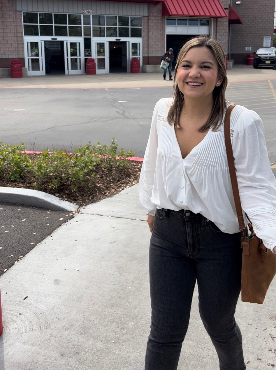 Blouse - size small and a little oversized but I love the length! Super lightweight fabric that’s perfect for spring/sumer
Jeans - 30% off! I’m usually a 27 now and I got these in a 26
Bag - use code LAKESHORE15 for 15% off! 

#LTKsalealert