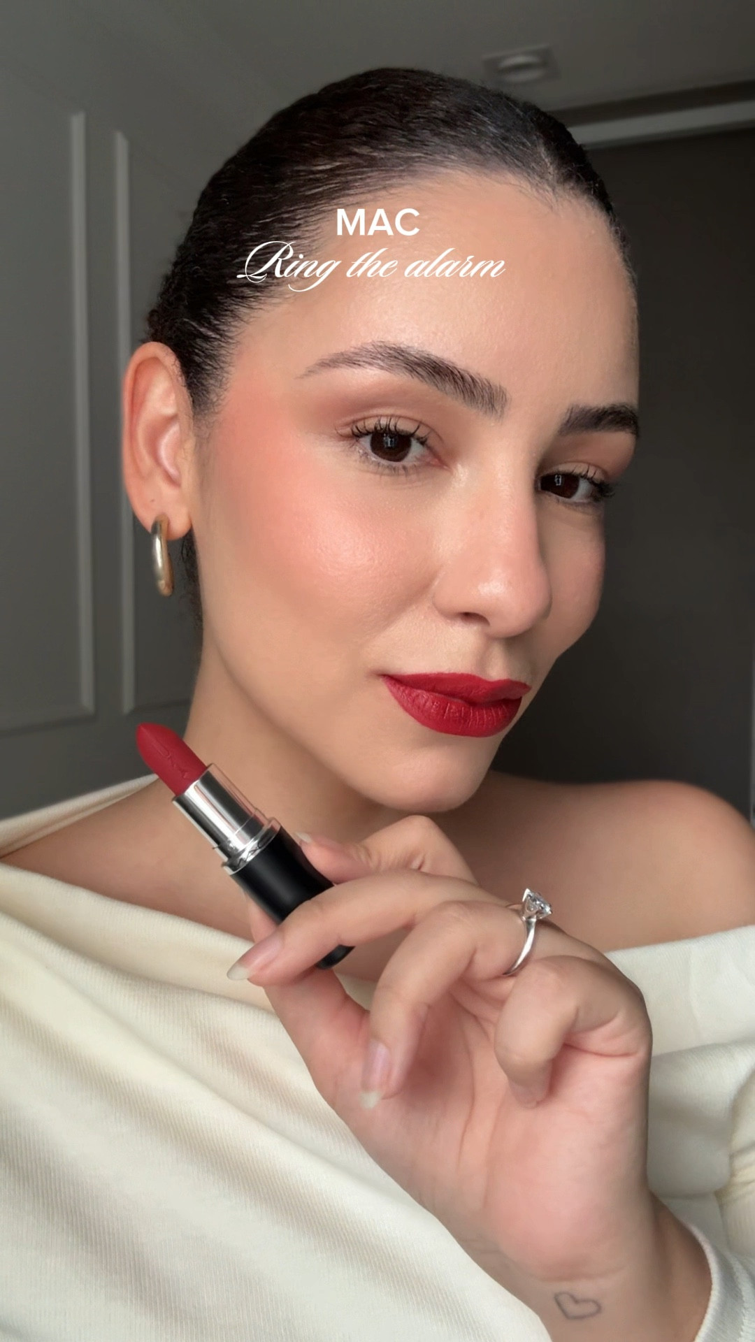 Mac Ring the alarm 🚨💄