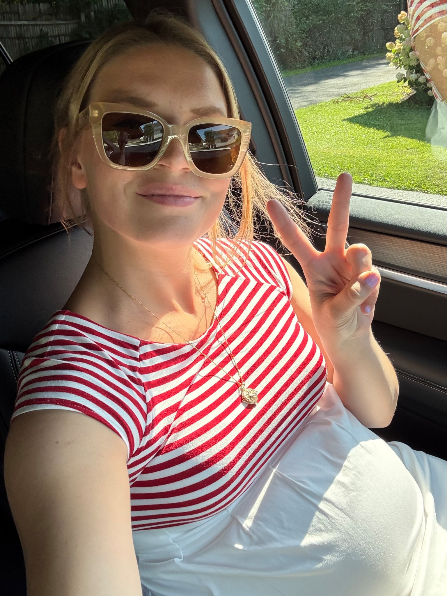 Obligatory new car selfie 🚗

Sunglasses, vintage sunglasses, French style, phone case 

#LTKSeasonal