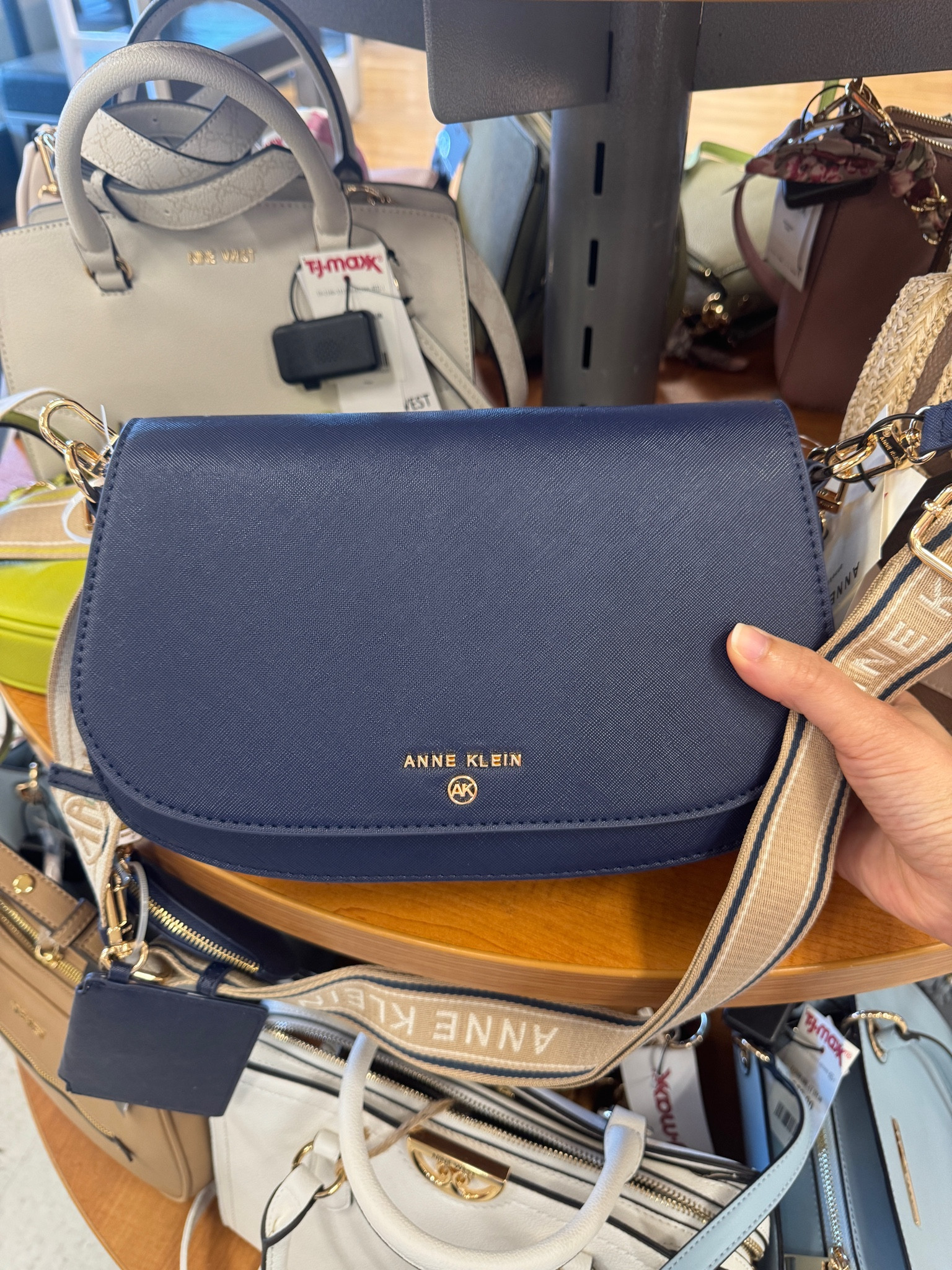 Beautiful Anne Klein bag for summer 😍

I love this blue color 💕

#LTKItBag #LTKStyleTip #LTKTravel