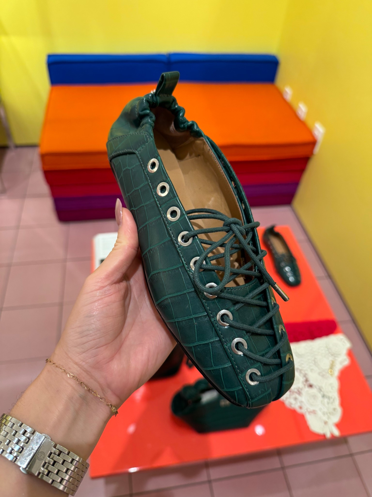 😍😍😍 

Ballerina, sneakers, sneakerina, lace up shoes, croc, crocodile, green, emerald 

#LTKWorkwear #LTKootd